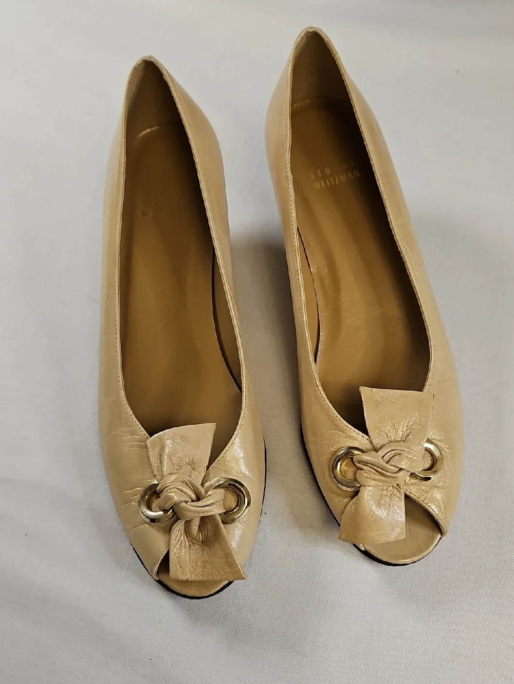 Stuart Weitzman Peep Toe Kitten Heels, Tan, Size 8